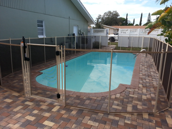 lakeland pool safety fence